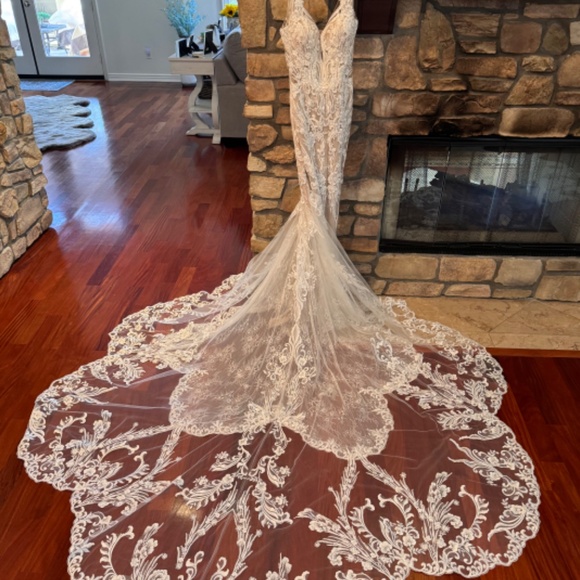 Enzoani ÉLYSÉE - Francoise wedding gown - Picture 13 of 13